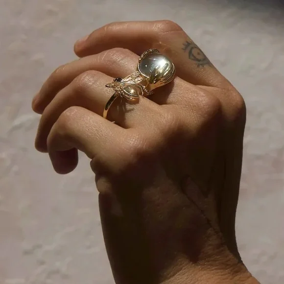 Awe inspired fortune teller ring Elegant Gold ring - Picture 3 of 9